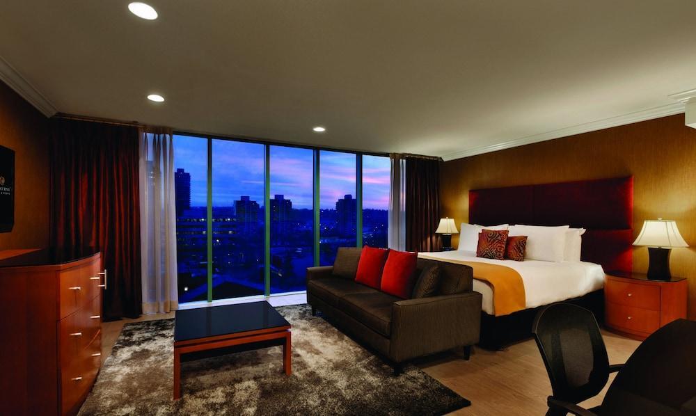 Executive Suites Hotel & Conference Center, Metro Vancouver Burnaby Exterior foto